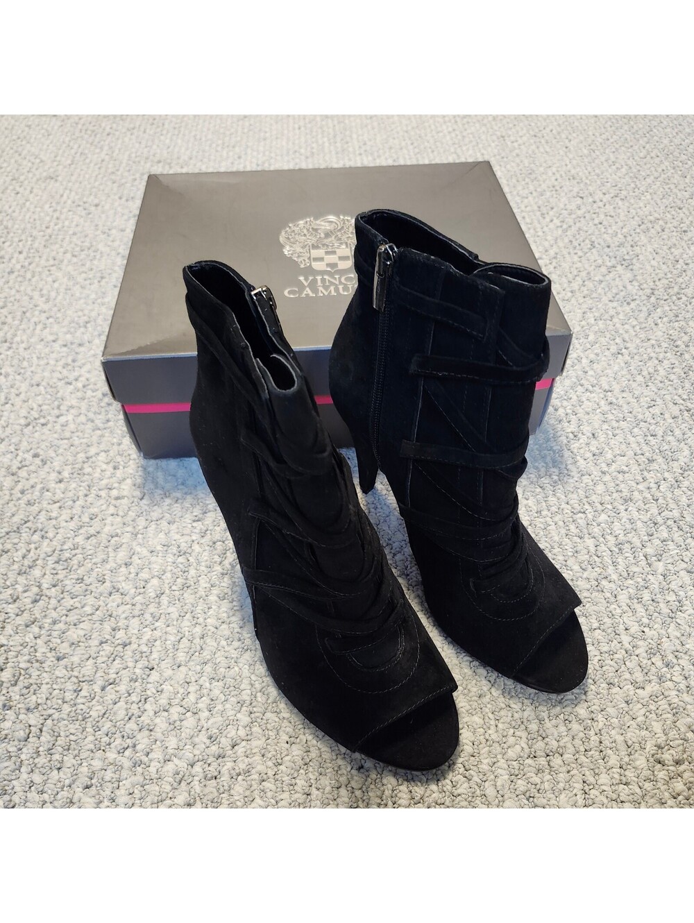 Vince Camuto Aranda Black Suede Peep Toe Ankle Boots Side Zipper Size 8.5 New